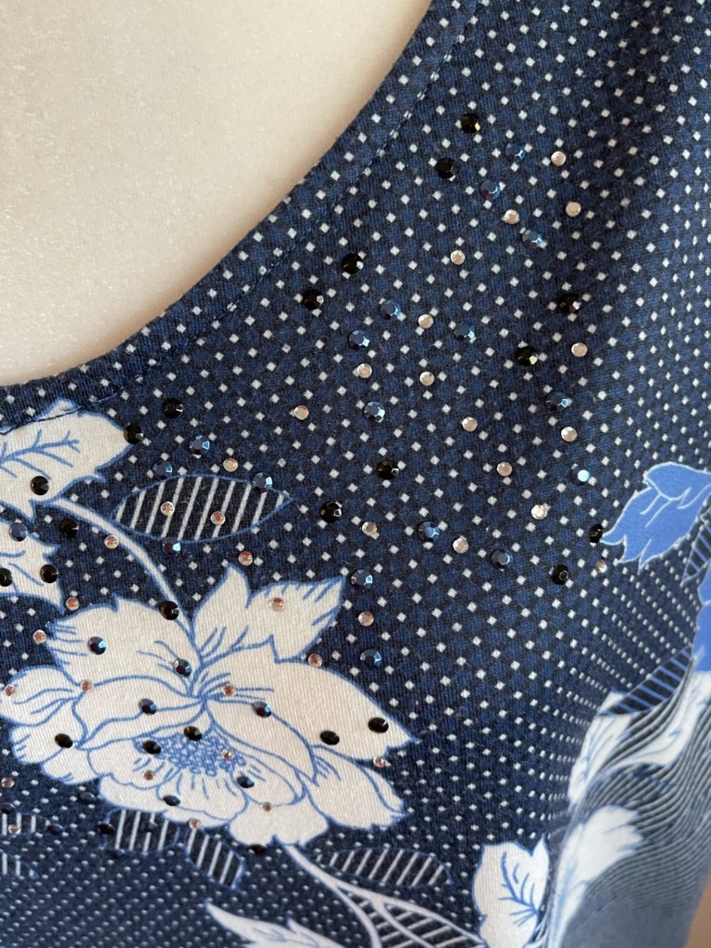 Catherines Navy Floral Print Sleeveless Blouse with Blue and White Flowers - Picture 2 of 8